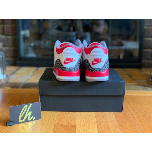 Size 3y Air Jordan 3 Retro “Fire Red” Athletic Basketball Shoes DM0966-160 - Picture 5 of 6